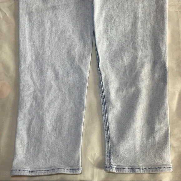 MOTHER - Pointy Study Nerdy Jeans in Glamour Shot Size 28 Light Wash Pants - Picture 7 of 9